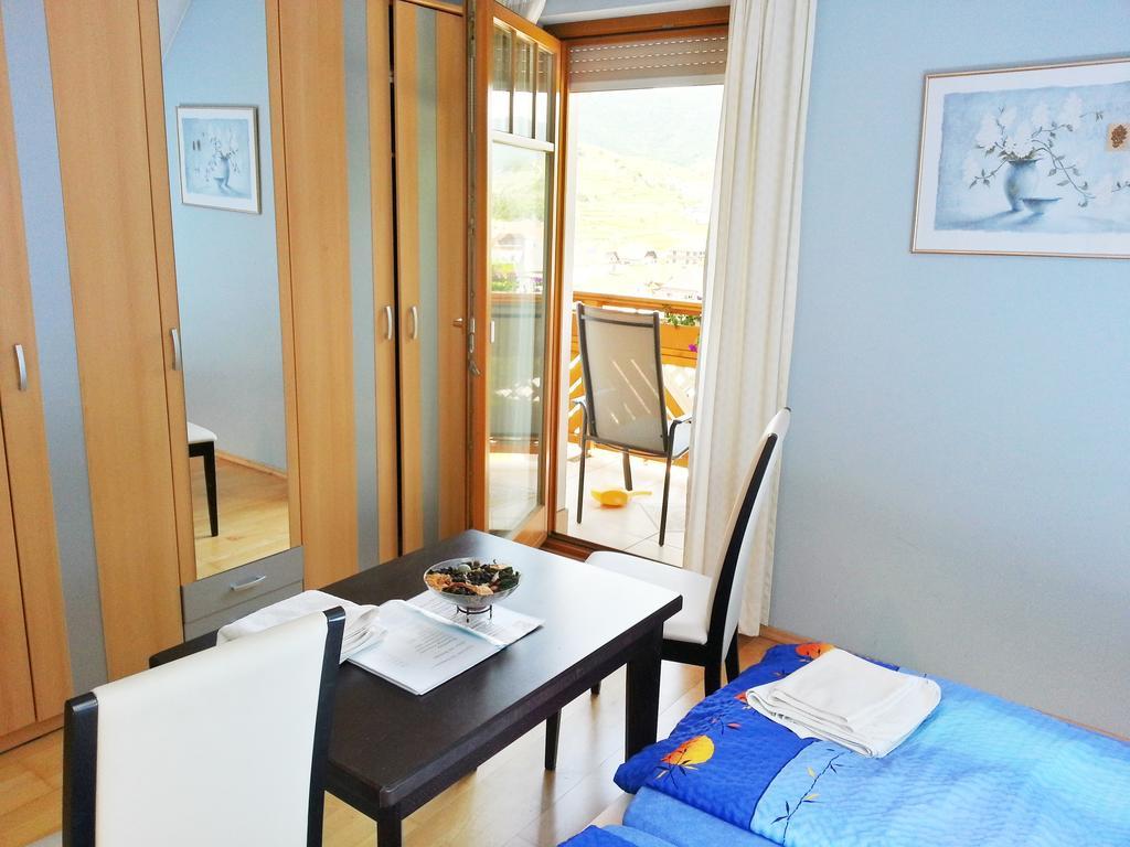 Gastehaus Zur Schonen Aussicht Acomodação com café da manhã Spitz an der Donau Quarto foto